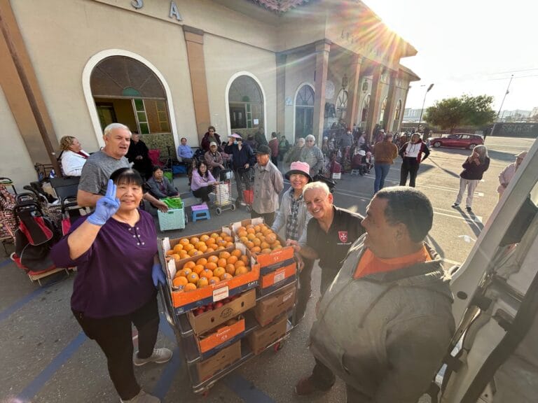 LA Van Delivers 8,800 pounds of Fresh Food to Needy Families