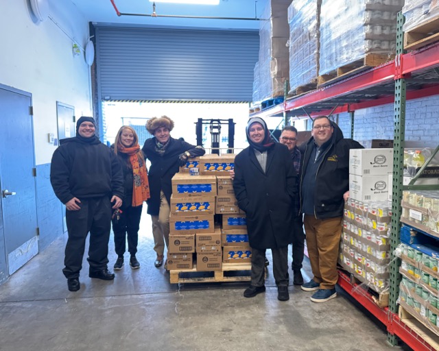 NYC Area Mobile Ministry Delivers 1,000 Pounds of Italian Food